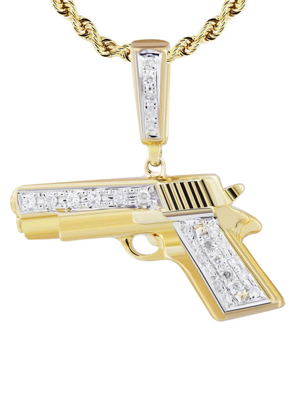 Collana Oro Giallo 10K con Ciondolo Pistola e Diamanti – 0,19 Carati